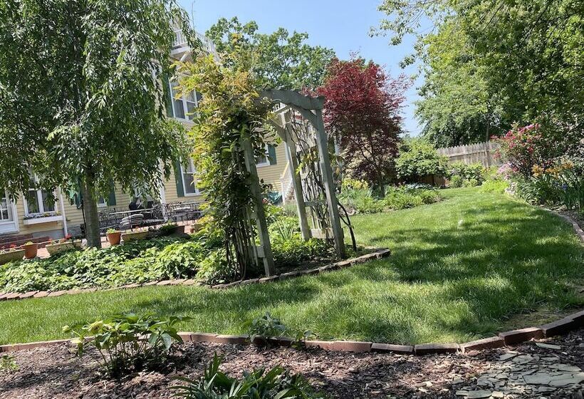 酒店 The Oaks Victorian Inn