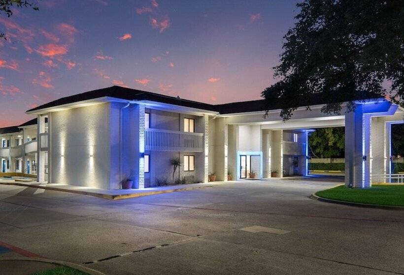 Motel 6addison, Tx  Dallas