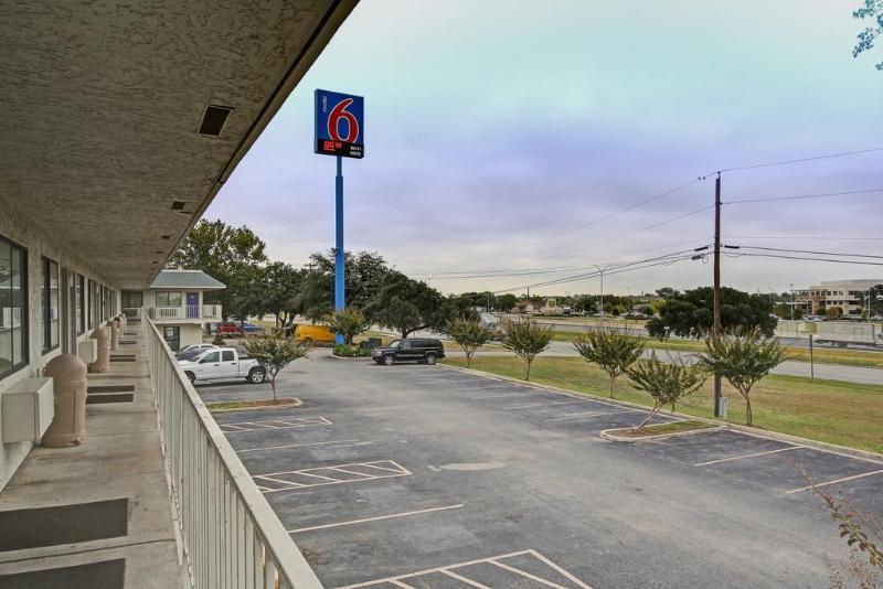 Motel 6 San Marcos, Tx