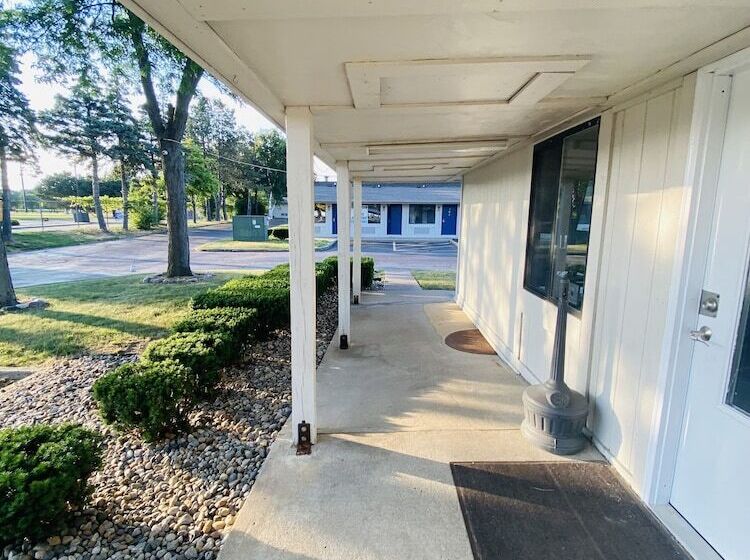 مُتل Knights Inn Bridgeport Frankenmuth