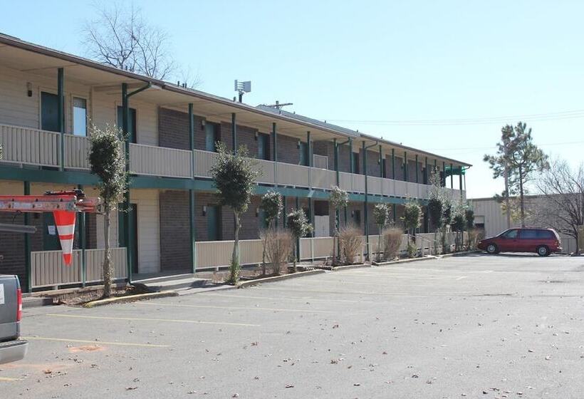 モーテル Oakhill Inn And Suites
