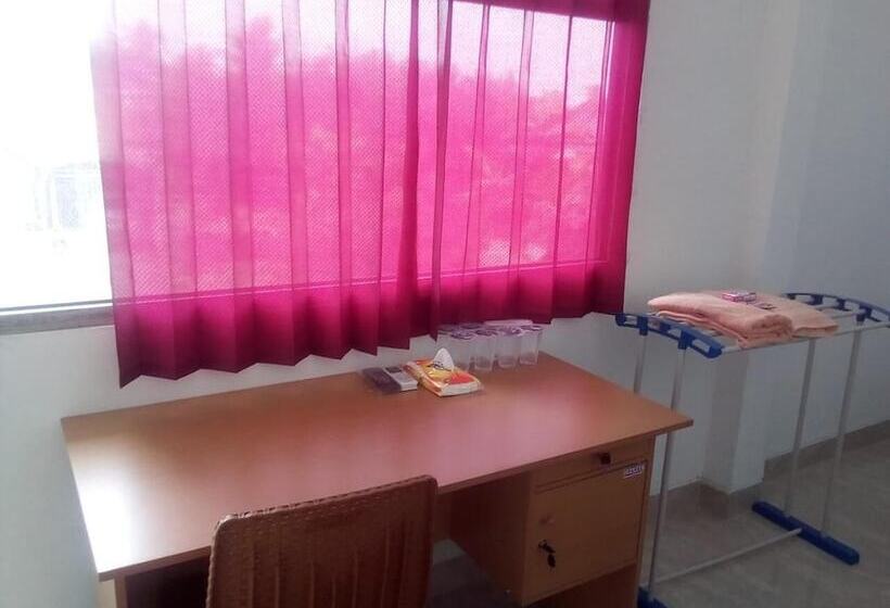 پانسیون Almira Homestay