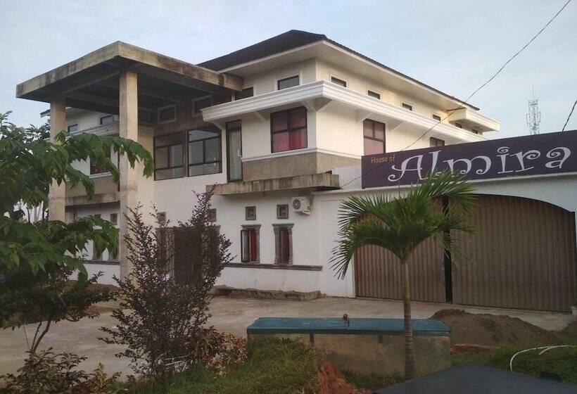 پانسیون Almira Homestay