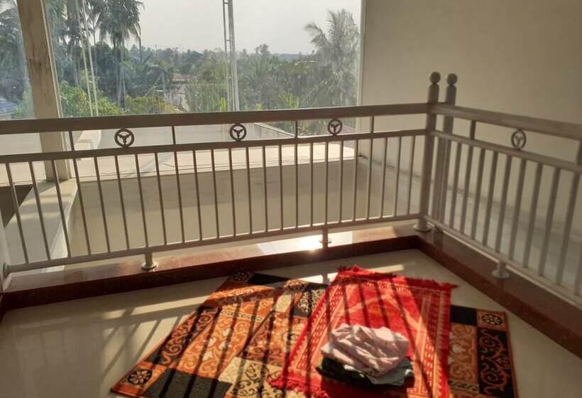 پانسیون Almira Homestay