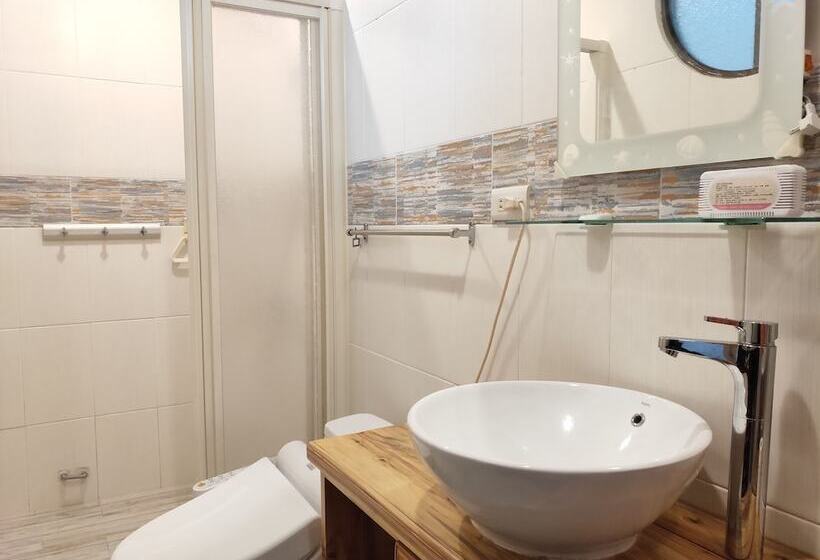 پانسیون Base Area