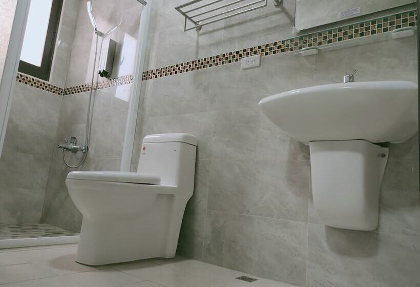 پانسیون Family Of Five Guesthouse