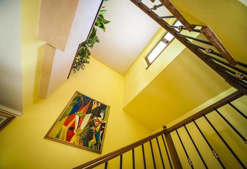 تختخواب و صبحانه G&g Bed&breakfast And Apartments