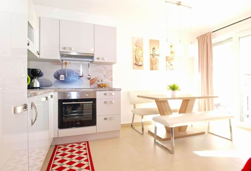 Apartment 1507