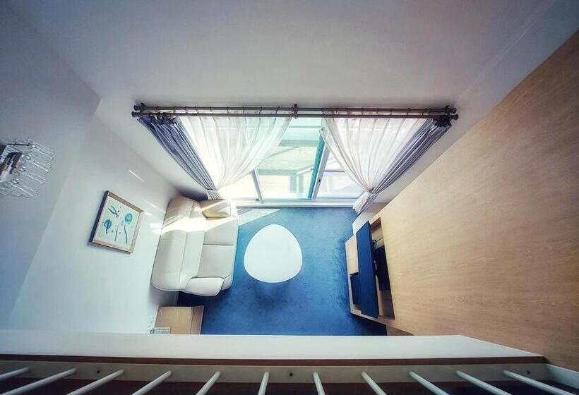 هاستل 墾丁椰林 海灘文旅