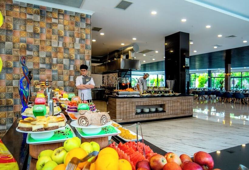 Maril Beach & Spa Hotel