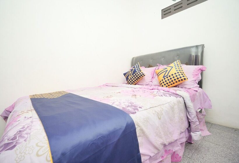 בית מלון כפרי Spot On 2327 Dome