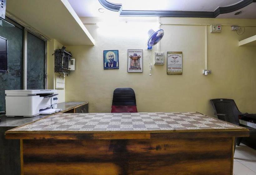 Отель Spot On 62662 Shree Varai Krupa Guest House