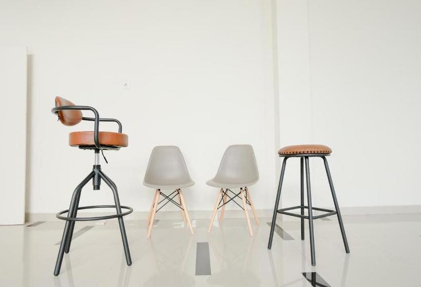 בית מלון כפרי Oyo 2140 Hs Residence