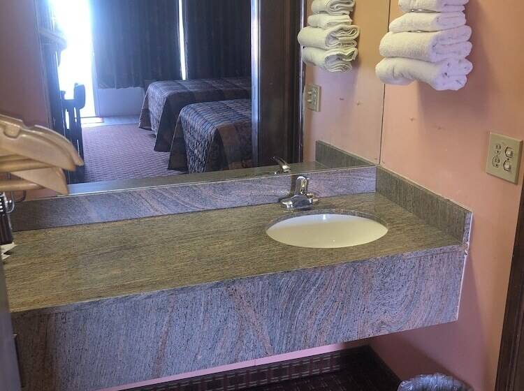 فندق Regency Inn