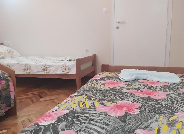 هاستل Apartment   Jona