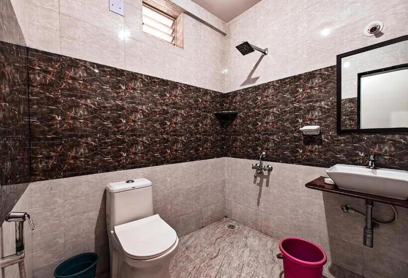 هتل Vibes Inn