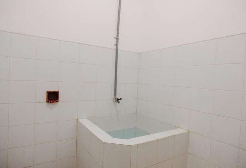 בית מלון כפרי Spot On 2417 Melati Residence