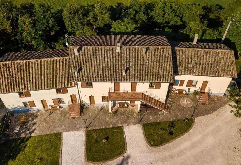 فندق Agriturismo Podere Coldifico