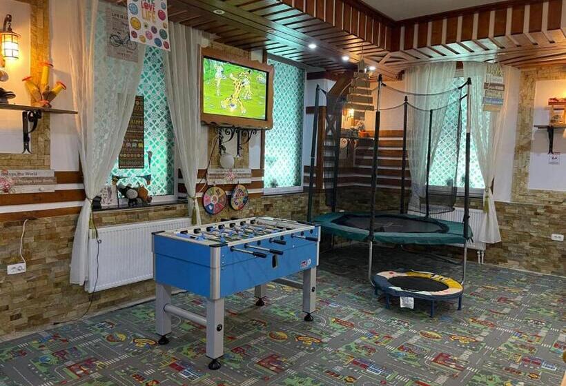 هتل Cabana Sura Getilor Arinis