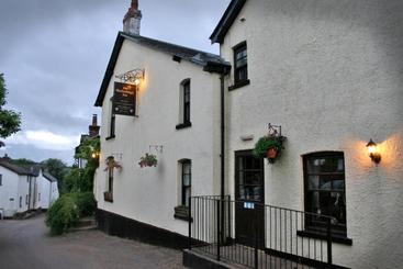 هاستل The Butterleigh Inn