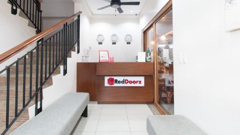 בית מלון כפרי Reddoorz Plus @ Diola Villamonte Bacolod