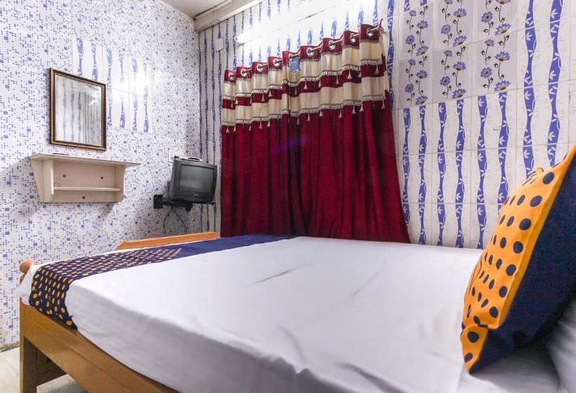 בית מלון כפרי Spot On 65418 Kcr Garden