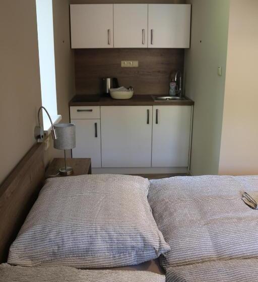 بنسيون Apartmány Lama