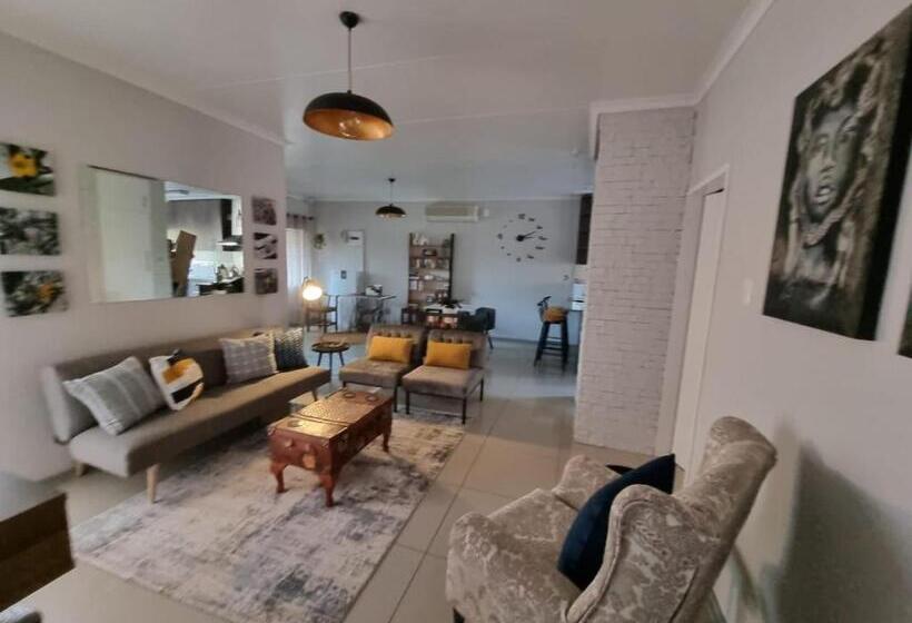 פנסיון The Retreat Guesthouse