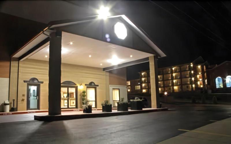فندق Grand View Inn & Suites