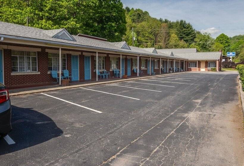 ホテル Parkway Inn