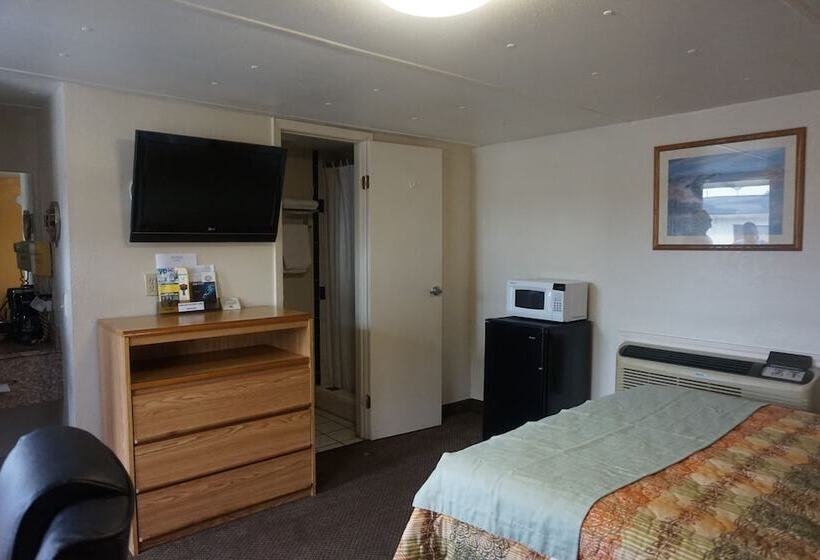 בית מלון כפרי Pearsall Executive Inn