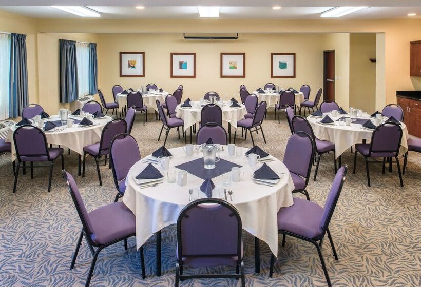 فندق Doubletree By Hilton Salem
