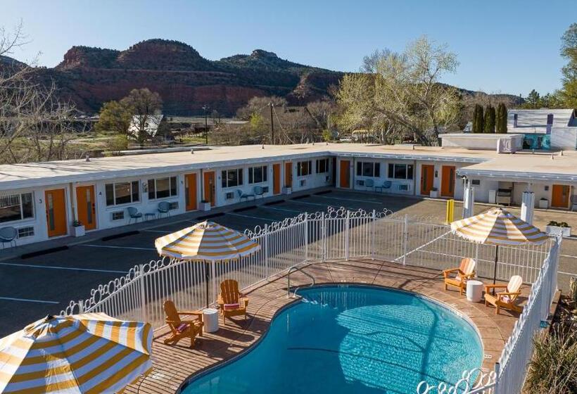 هتل Quail Park Lodge