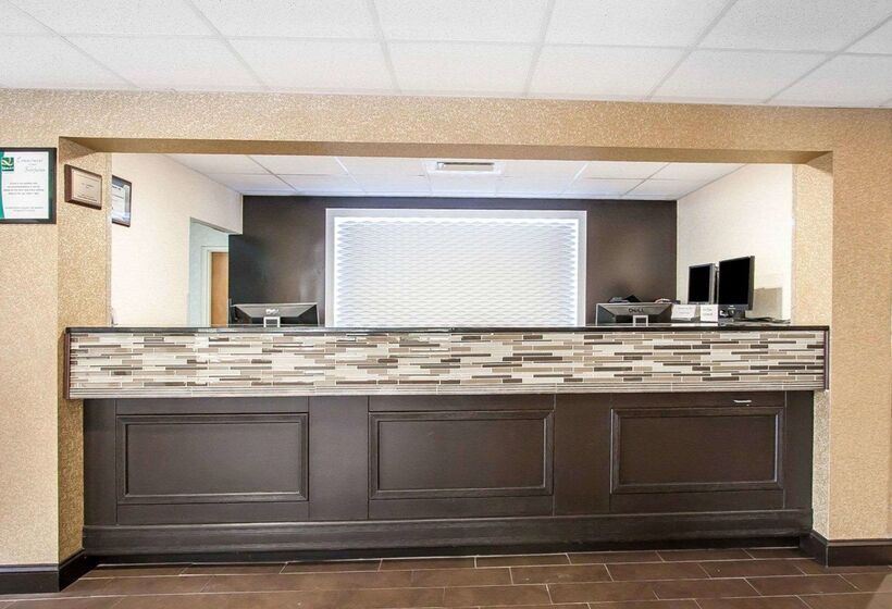 هتل Spark By Hilton Tuscaloosa University