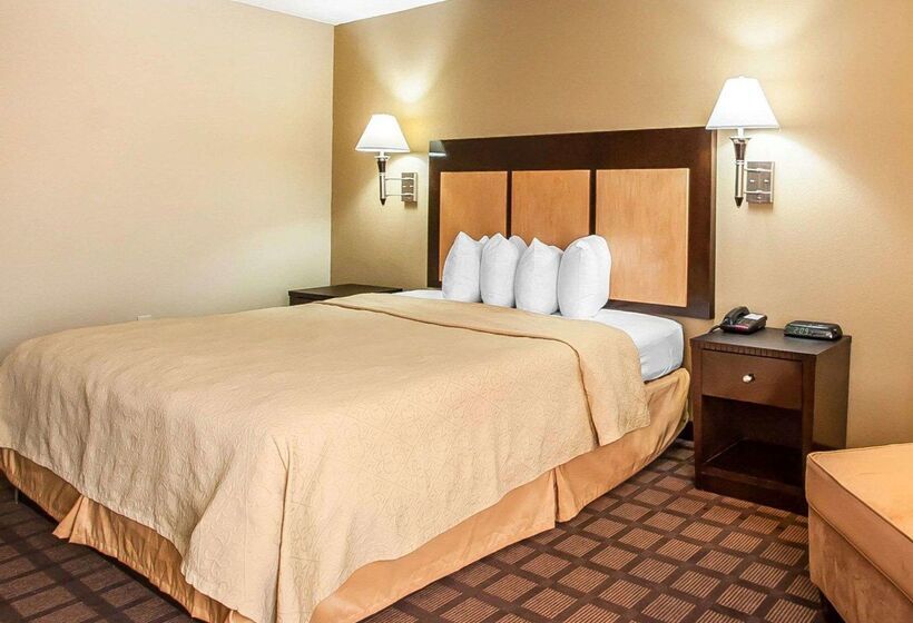 هتل Spark By Hilton Tuscaloosa University