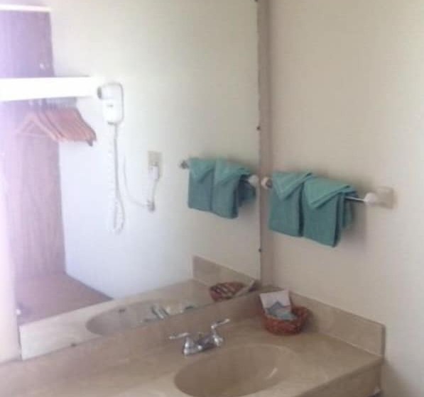 فندق على الطريق Parkview Motor Lodge