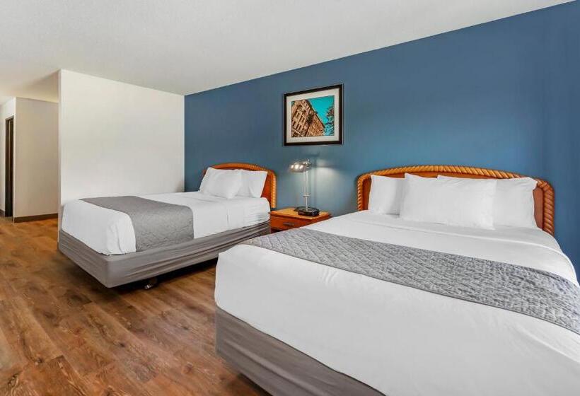 استراحتگاه Polynesian Hotel & Suites Wisconsin Dells/lake Delton