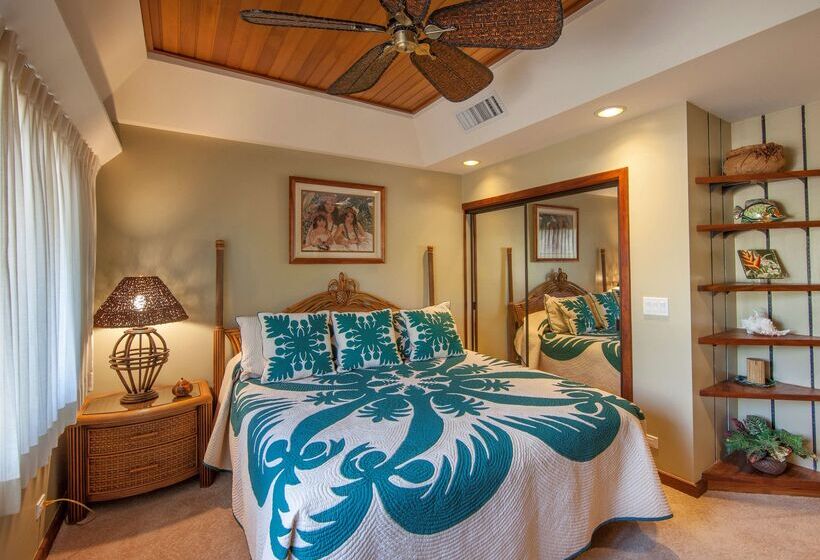 Resort Puunoa Beach Estates