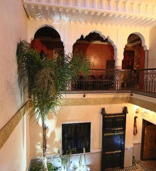 تختخواب و صبحانه Riad Makene Mouchkill