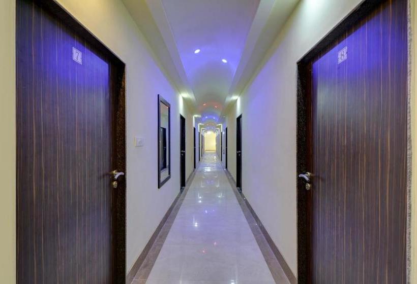 فندق Capital O 64337 Madhuvan Pool And Resort