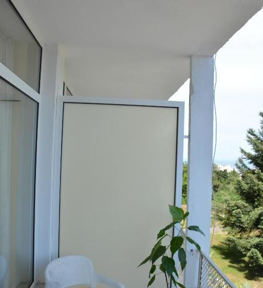בית מלון כפרי Creativity House Of Bas Varna   Free Parking