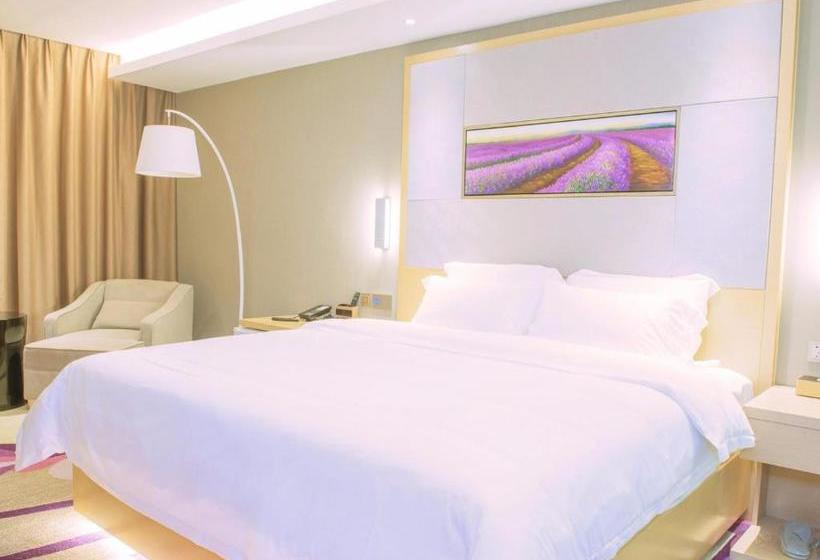 هتل Lavande Zhuhai Aviation New Town Airport