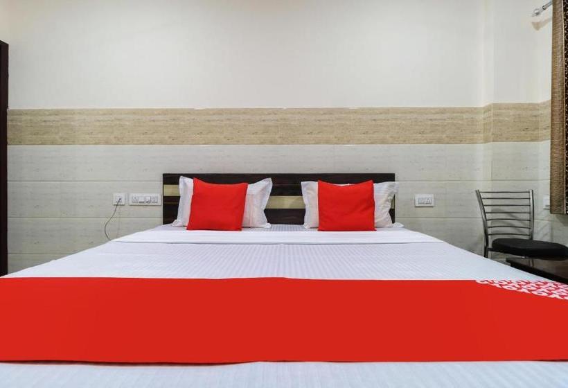 فندق Oyo 49095 K Fort