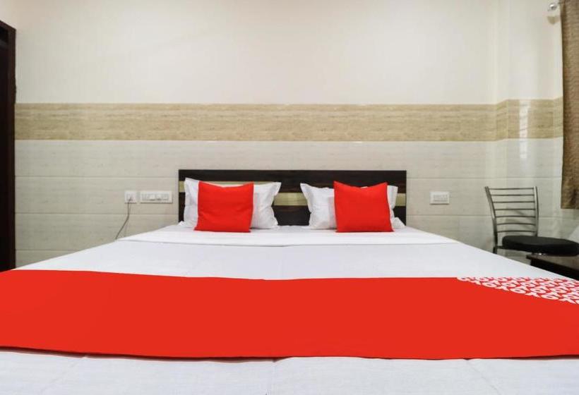 فندق Oyo 49095 K Fort