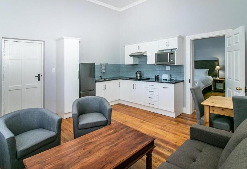 פנסיון Victorian Square Guesthouse