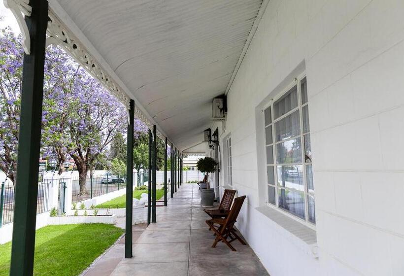 פנסיון Victorian Square Guesthouse