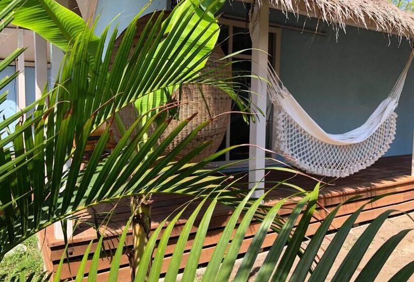 هتل Captain Goodtimes