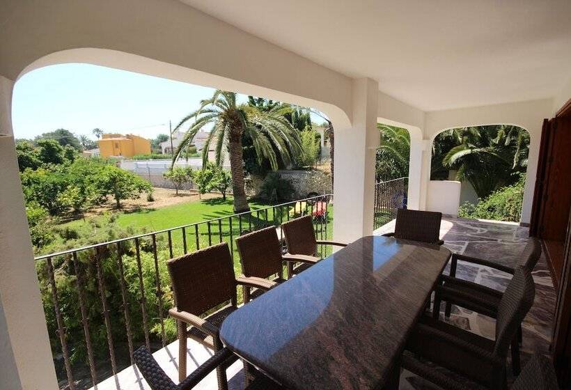 Only 100m To The Beach! Spacious Villa With Private Pool   12 People