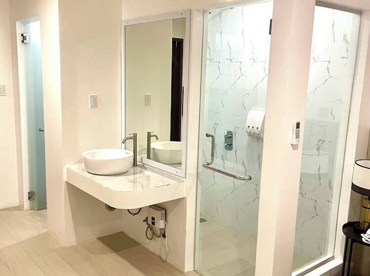 فندق Mayumi Lodge