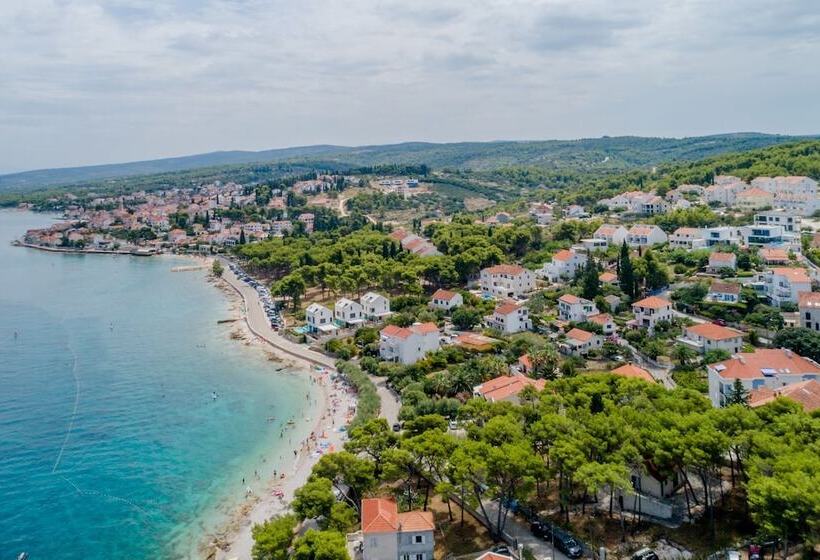 Luxury Villa Luna With Swimming Pool